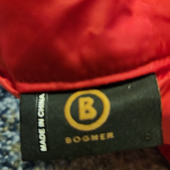 Bogner Red Quilted Puffer skirt with side Zipper - Picture 12 of 16